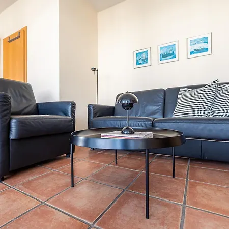 Hildegard 6 Apartment